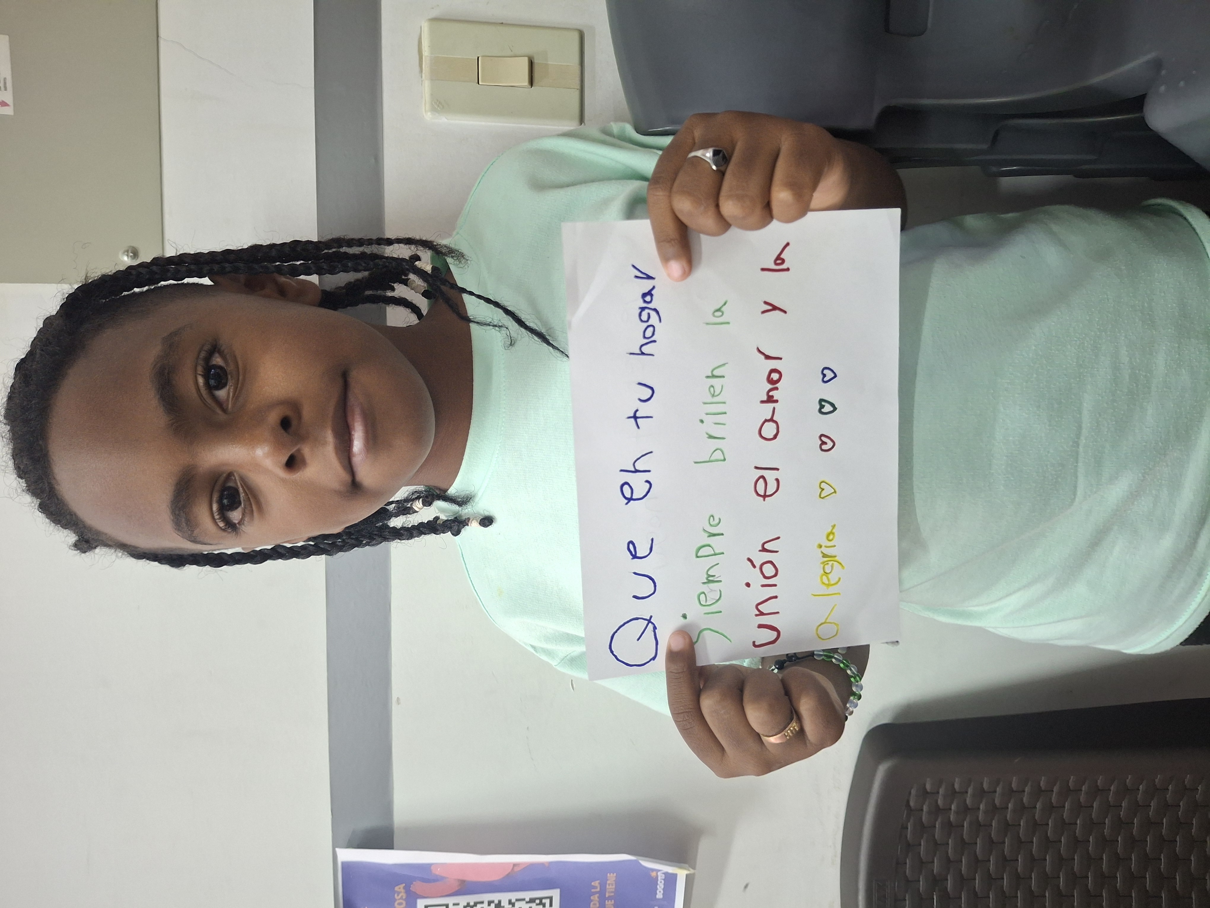 Girl Soledad from Hay yipic ach’ix queremetic